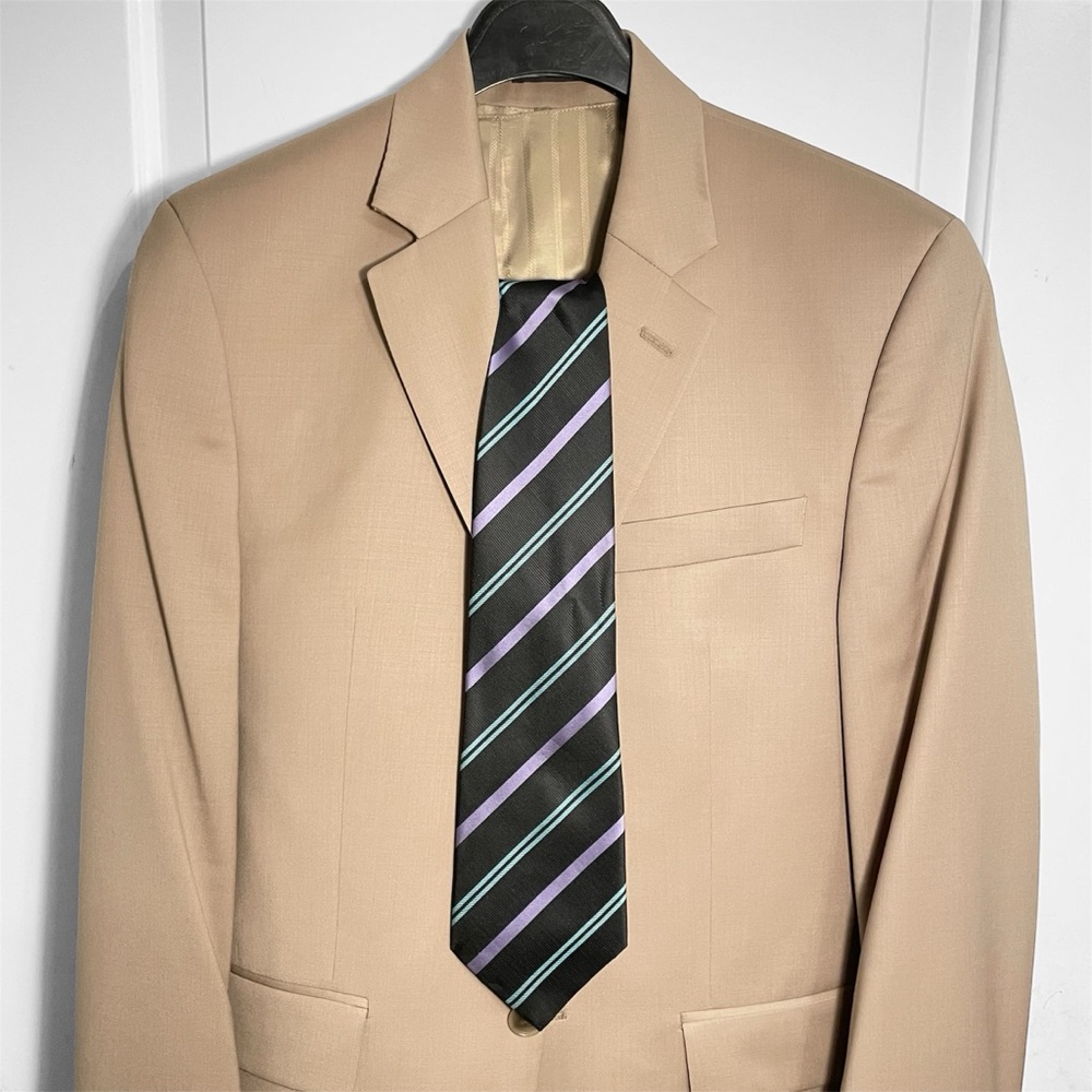 Calvin Klein 3 Piece Men’s Suit Beige Classic With Tie Size 36S